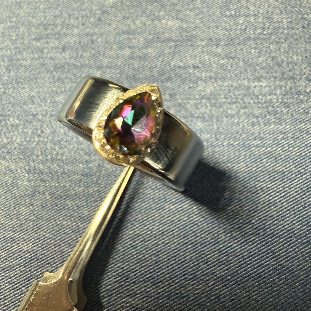 Customize your oura ring by adding a "gem" /rhinestone/nail art